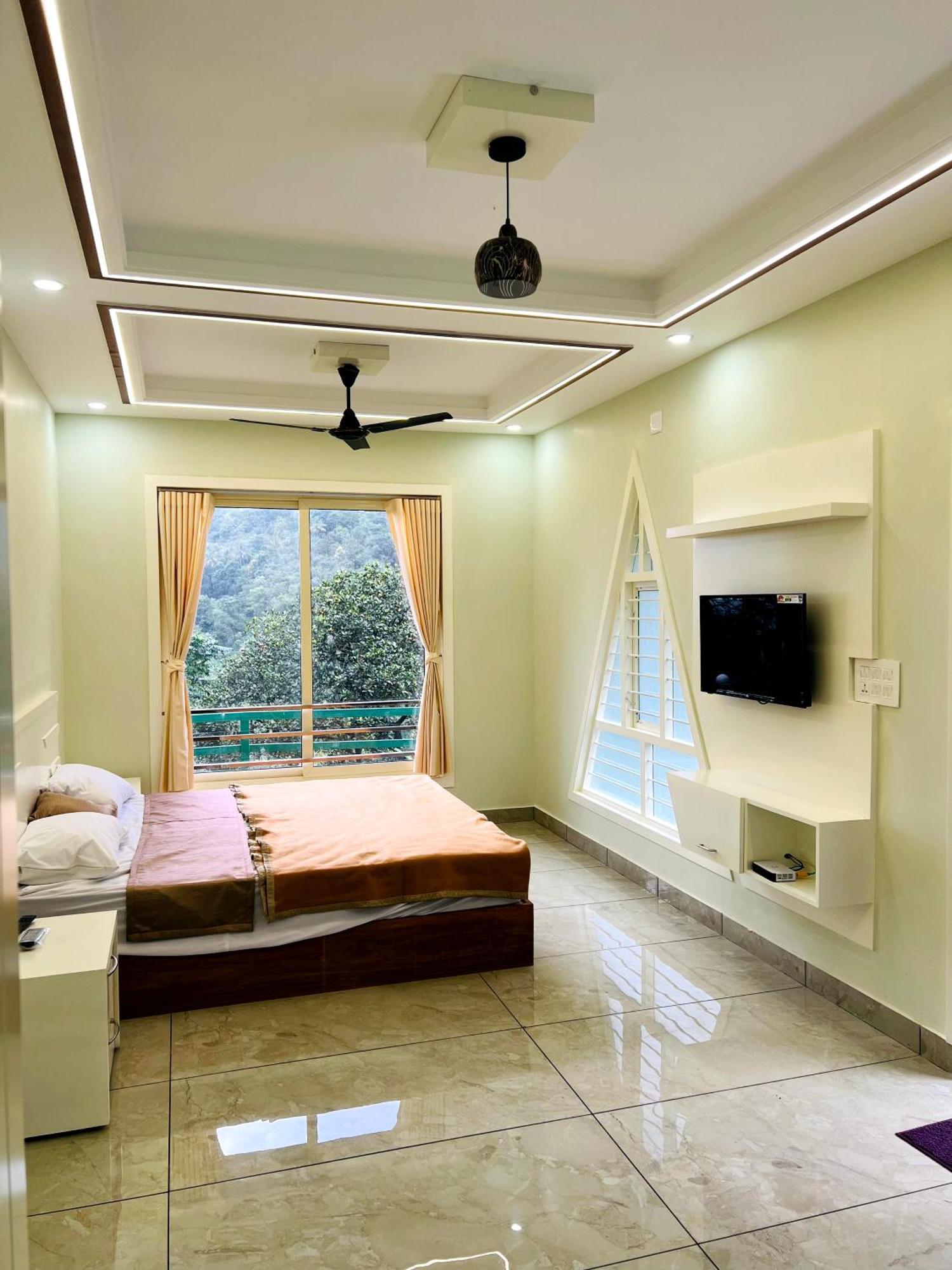Royal Mount Inn Resorts Paithalmala Kamer foto